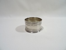 ANCIEN ROND DE SERVIETTE EN