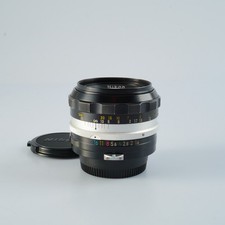 Très Bon Objectif Nikon