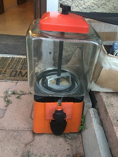 Distributeur cacahuètes - de,