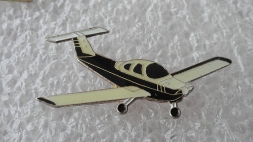 Pin avion tourisme - pin, s