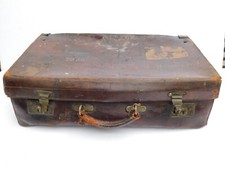 VALISE ANCIENNE ANGLAISE EN CUIR / THE BUFFS BRITISH MILITARY MISSION SHARP