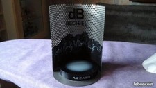 AZZARO un  support pour flacon dB DECIBEL