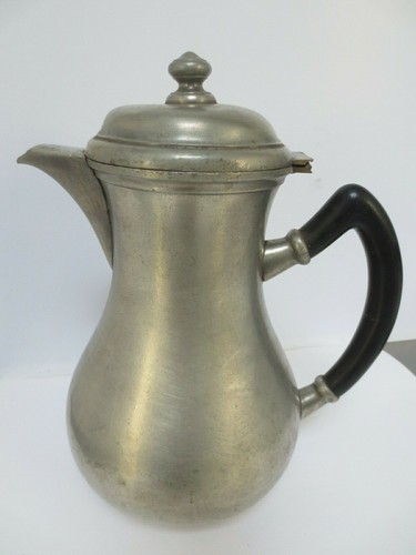 Ancienne chocolatière - , en