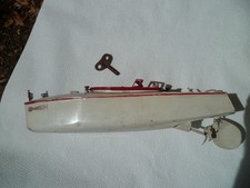 Bateau JEP ruban bleu n°1 dans son jus État Correct Moteur complet, sans ressort