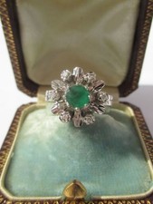 Superbe bague Pompadour Emeraude Diamants Or blanc massif 18 carats 4g