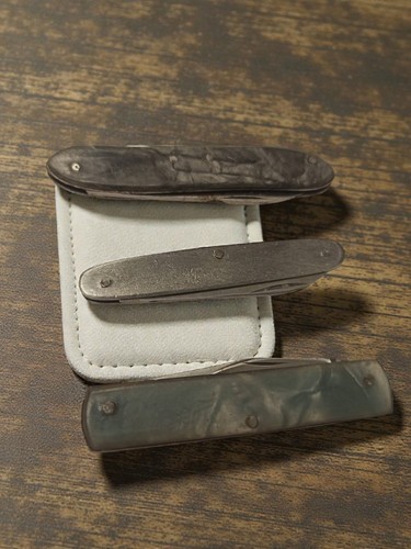 Couteaux suisses anciens