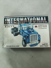 Maquette Camion Model Kit ERTL