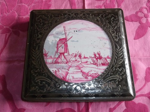 Ancienne boite en - ,