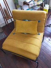 FAUTEUIL TISSU VELOURS JAUNE MODERNE ET DESIGN ARMATURE ET PIEDS METAL NOIR