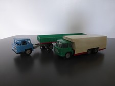 Lot de 2 Solido , camions