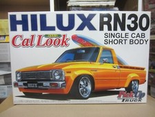 Aoshima  1/24 : Toyota hilux RN30 cal look