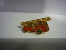 Pin's pins badge Camion de