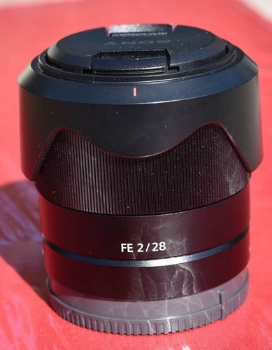 Objectif sony f - fe, 28