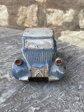 Grès voiture 2cv voir