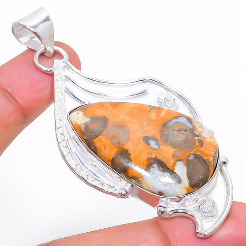 Pendentif bijou ancien fait