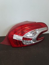 Feu arriere principal droit