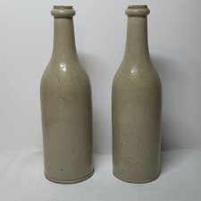 10L14 LOT DE DEUX ANCIENNES BOUTEILLES GRES VERNISSE MARQUE FIN XIXe SIECLE