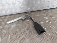 Tendeur prétensionneur ceinture avant gauche - OPEL CORSA IV (4) - Réf 13214638