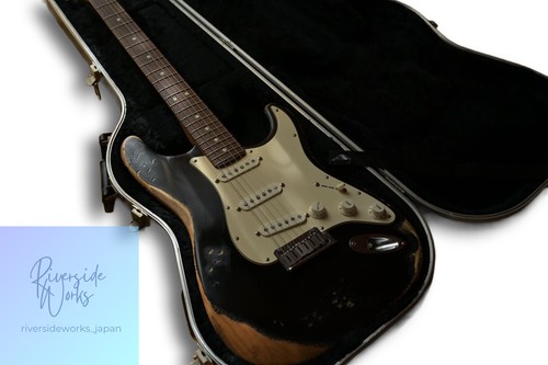 Guitare noire fender - fender, usa