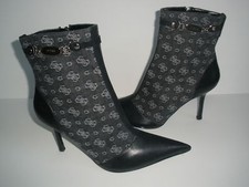 GUESS BOONE HI HEEL  BOOTIE