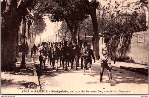 S17464 cpa fréjus - s17464, 83