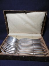 ARGENTERIE ANCIENNE - CUILLÈRES/FOURCHETTES DANS LEUR ÉCRIN "P COSTARD" LORIENT