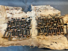 Lot de 50 anciens boulons