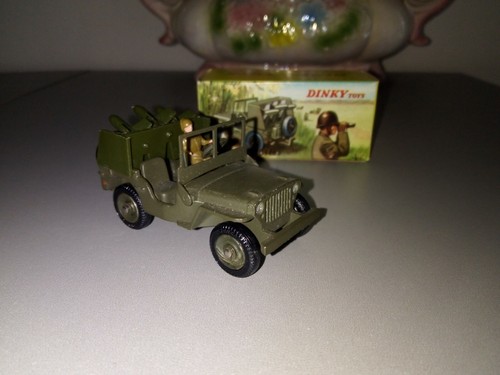 Dinky toys 828 jeep - toys,