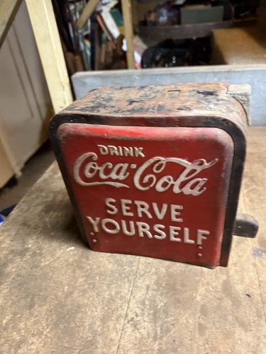 Vendo soda pop drink - drink, cola