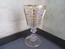 Grand verre à pied ancien dorure à facettes XIXème Baccara?