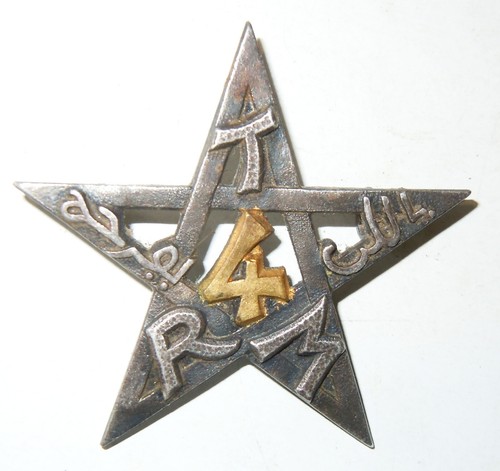 Insigne regiment de - 4°,