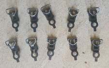 JOUEF HO: 10 attelages à boucle métalliques.