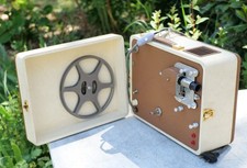 projecteur cinéma 8mm avec valise type tourne disque des années 50 VER25PRO001