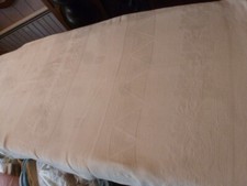 nappe vintage blanche damassée  dimensions   158 x 210    ref AD9