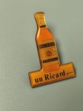 Vintage pin's Ricard bouteille