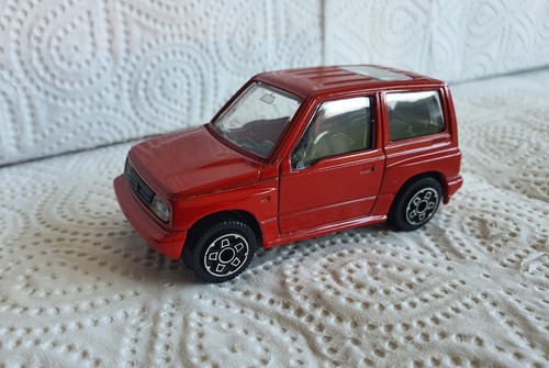 Burago suzuki vitara - ,