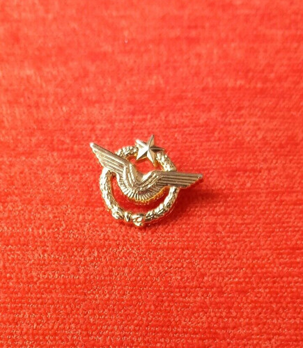 Pins pin avion armee - pins, pin's