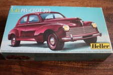 model kit maquette HELLER 80160 Peugeot 203 au 1/43 + porte-cle lion peugeot