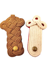 CBRS* (REF8349) Lot d'épaulettes militaires diverses trèfles uniforme tunique