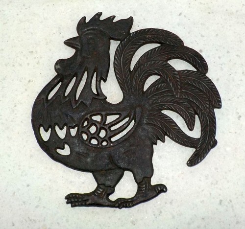 Dessous plat coq fonte - dessous,