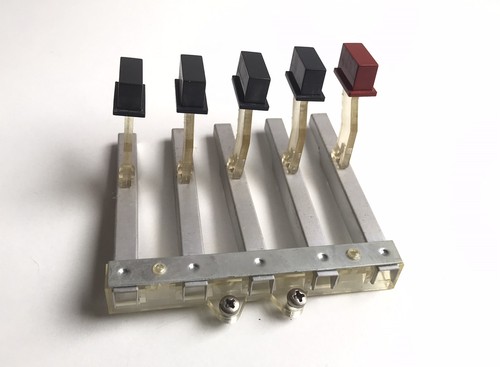 Jeu boutons poussoirs - jeu, 5