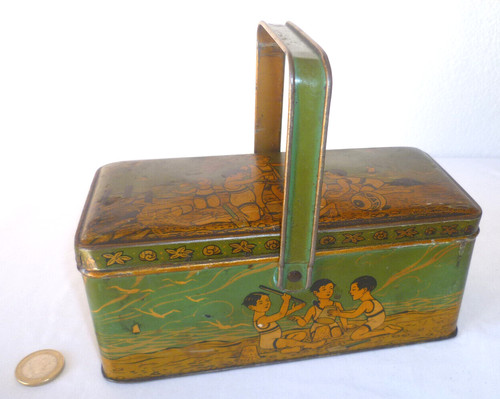 Ancienne boite gateaux - À, ou