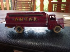 JRD France. Camion Unic citerne Antar. Original.  Années 60.