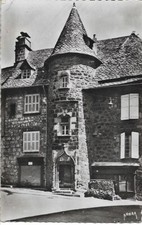 VIC SUR CERE - Maisons des Princes de Monaco