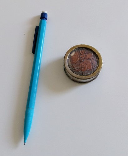 Ancienne petite boite - ancienne,
