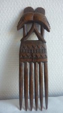 Ancien peigne africain en bois