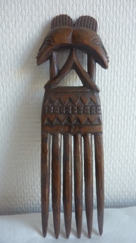 Ancien peigne africain - , bois