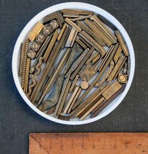 Lot de fers à dorer plaque