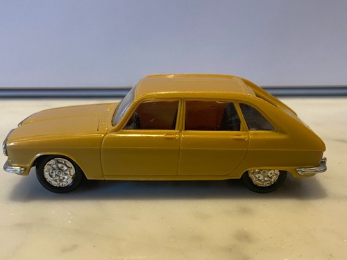 Norev plastque ancienne - plastque,