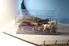 DIORAMA RENAULT 4CV  QUATRE